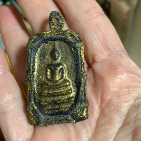 Jewelry - Very cool Buddha pendant